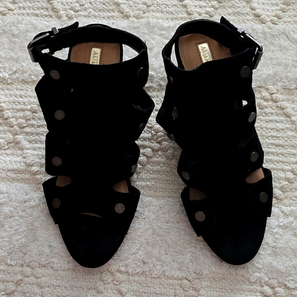 Shoes 🖤😍🔥